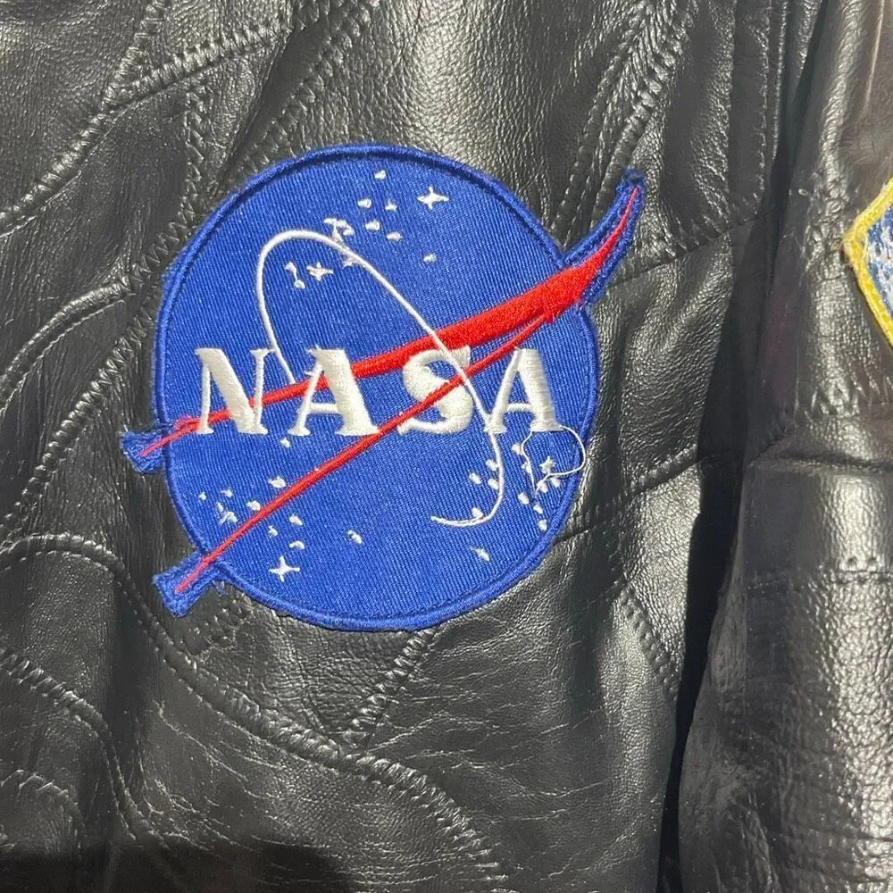 Alpha Industries Men's Black Leather Space Shuttle NASA Bomber Jacket Medium‎